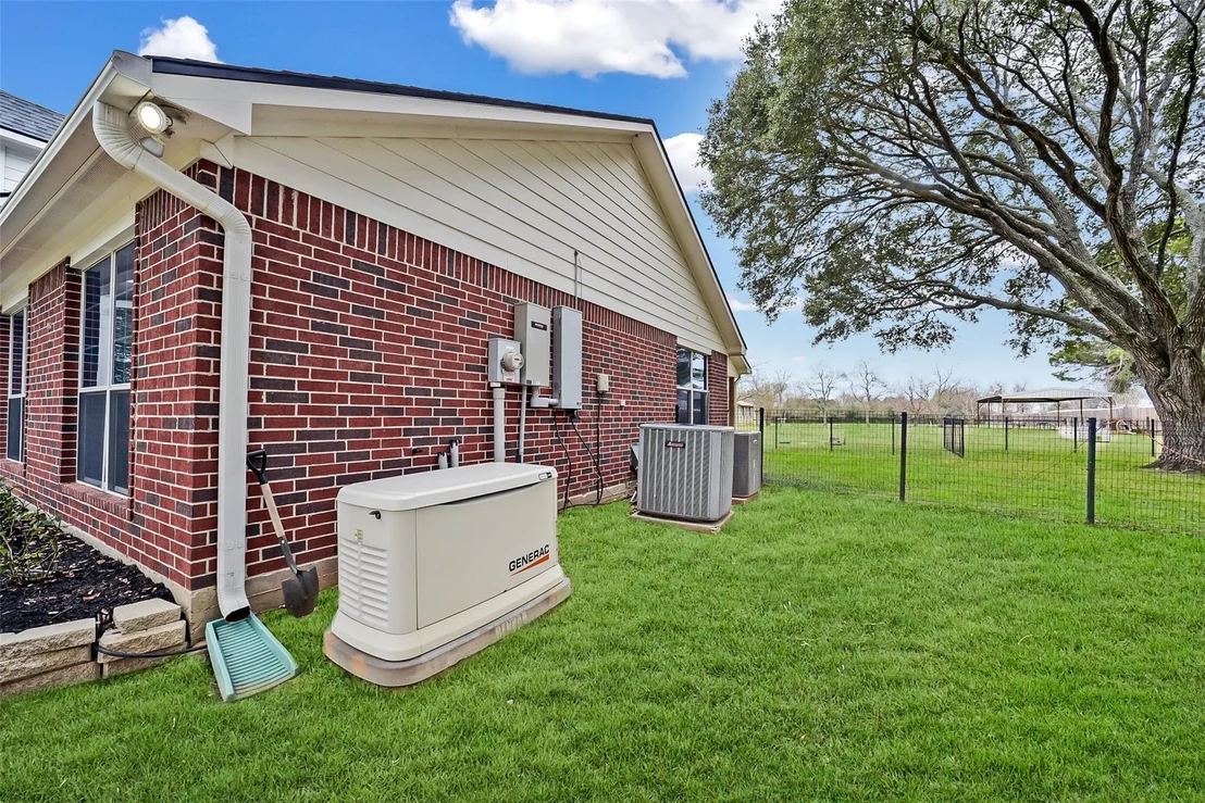 Photo of 19407 Pine Tree Lane