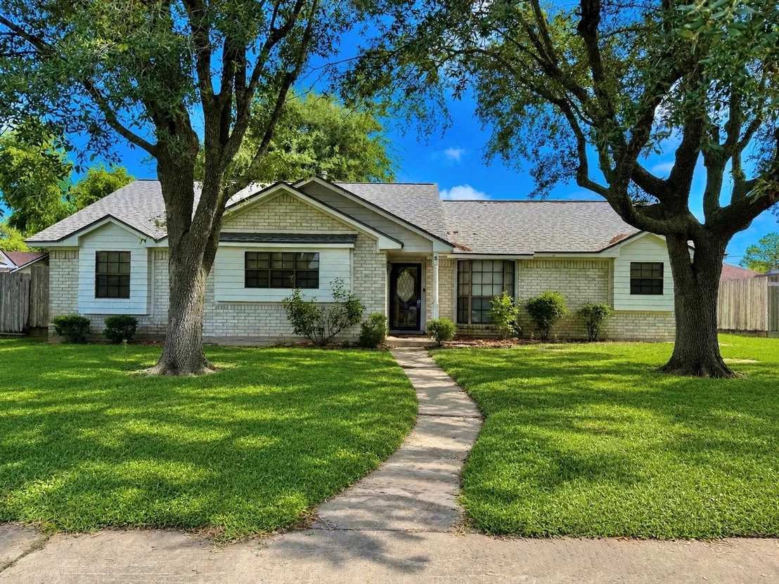 Photo of 3 S Erik Drive