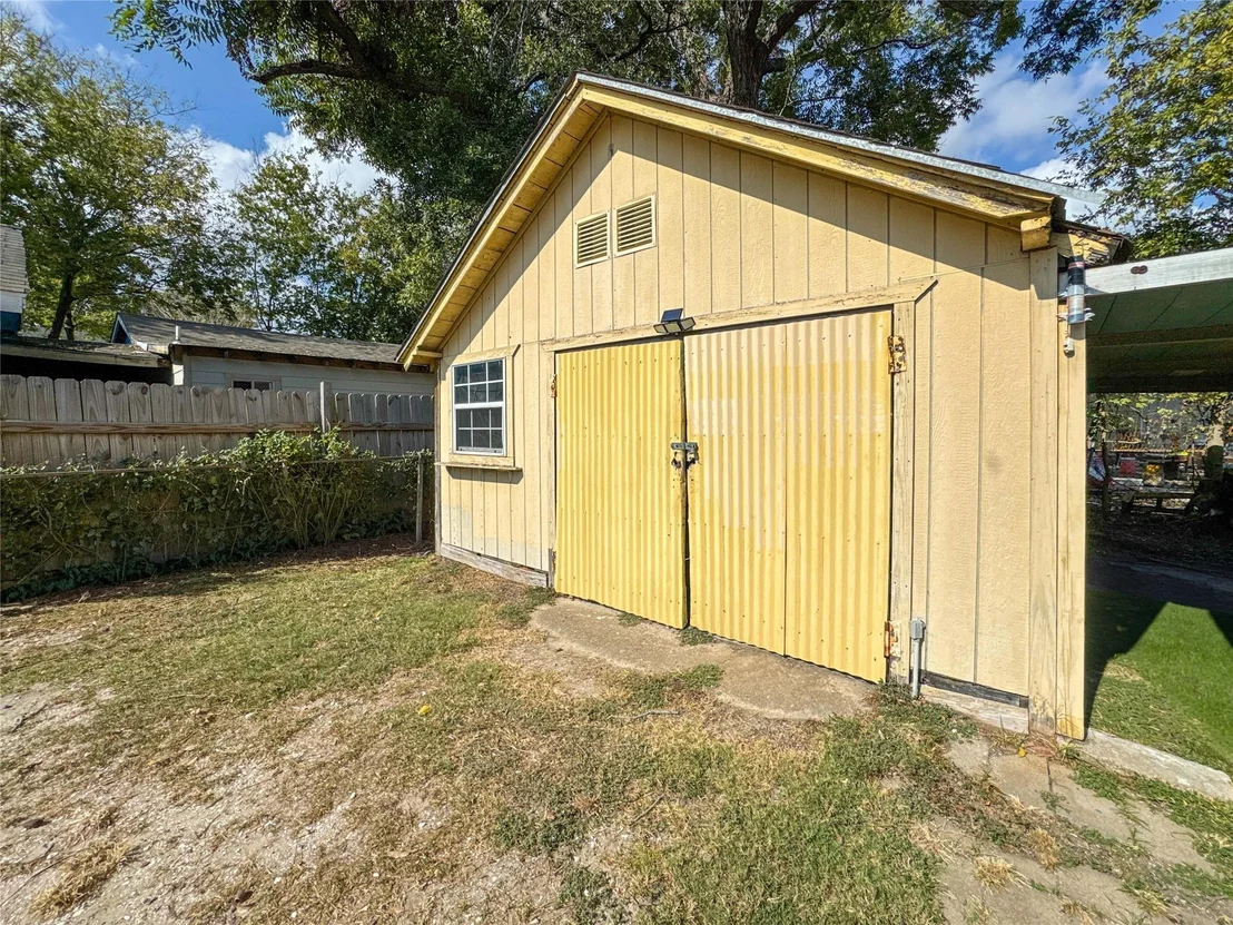 Photo of 8321 Leander Street