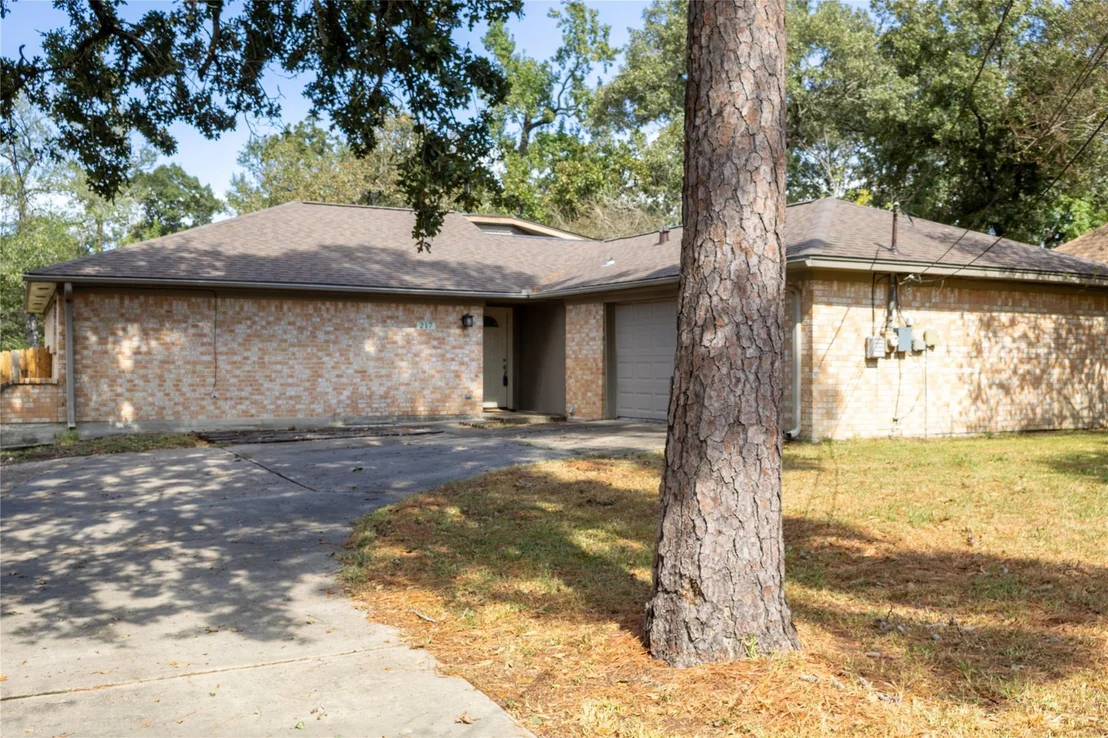 Photo of 217 Wellwood Lane