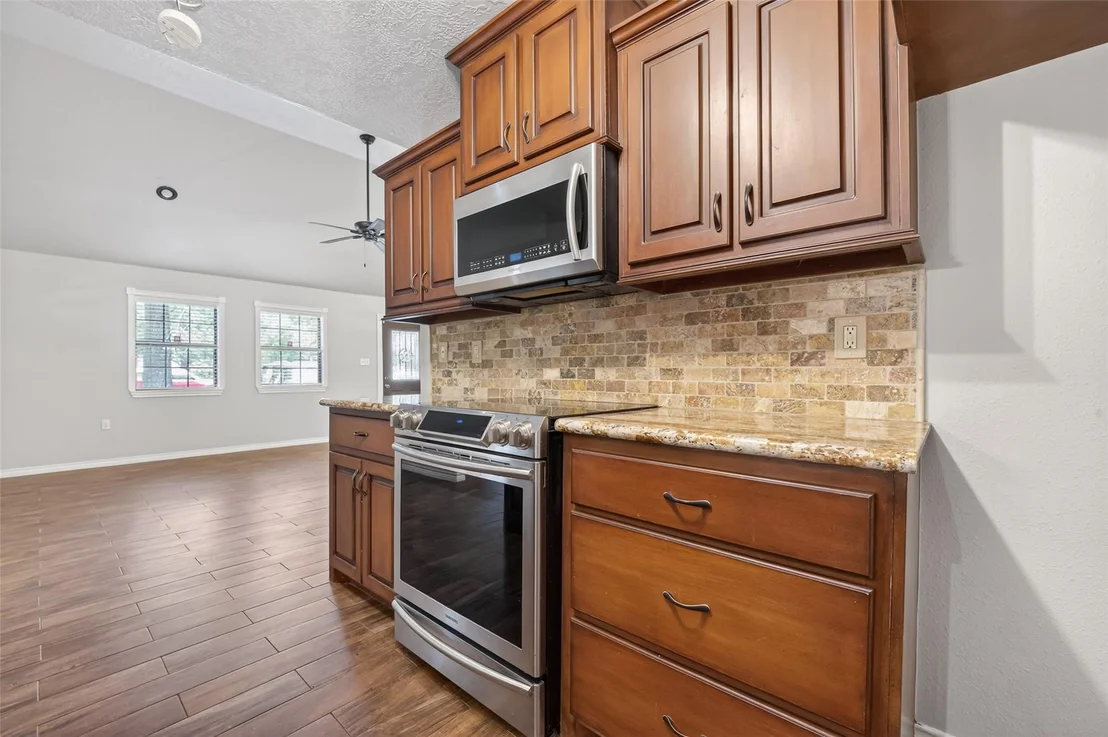 Photo of 1007 W Cedar River Road