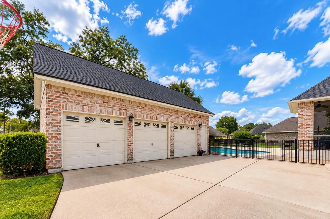 Photo of 33103 Whickham Circle