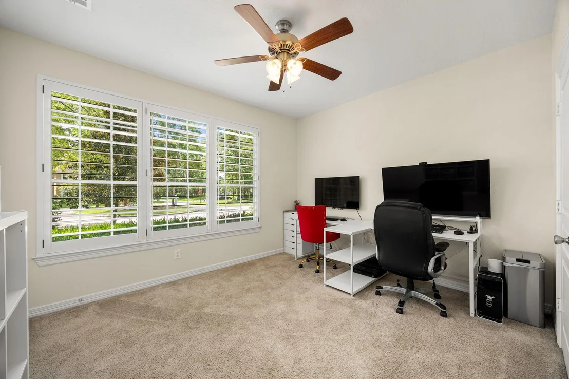 Photo of 94 Meadowridge Place