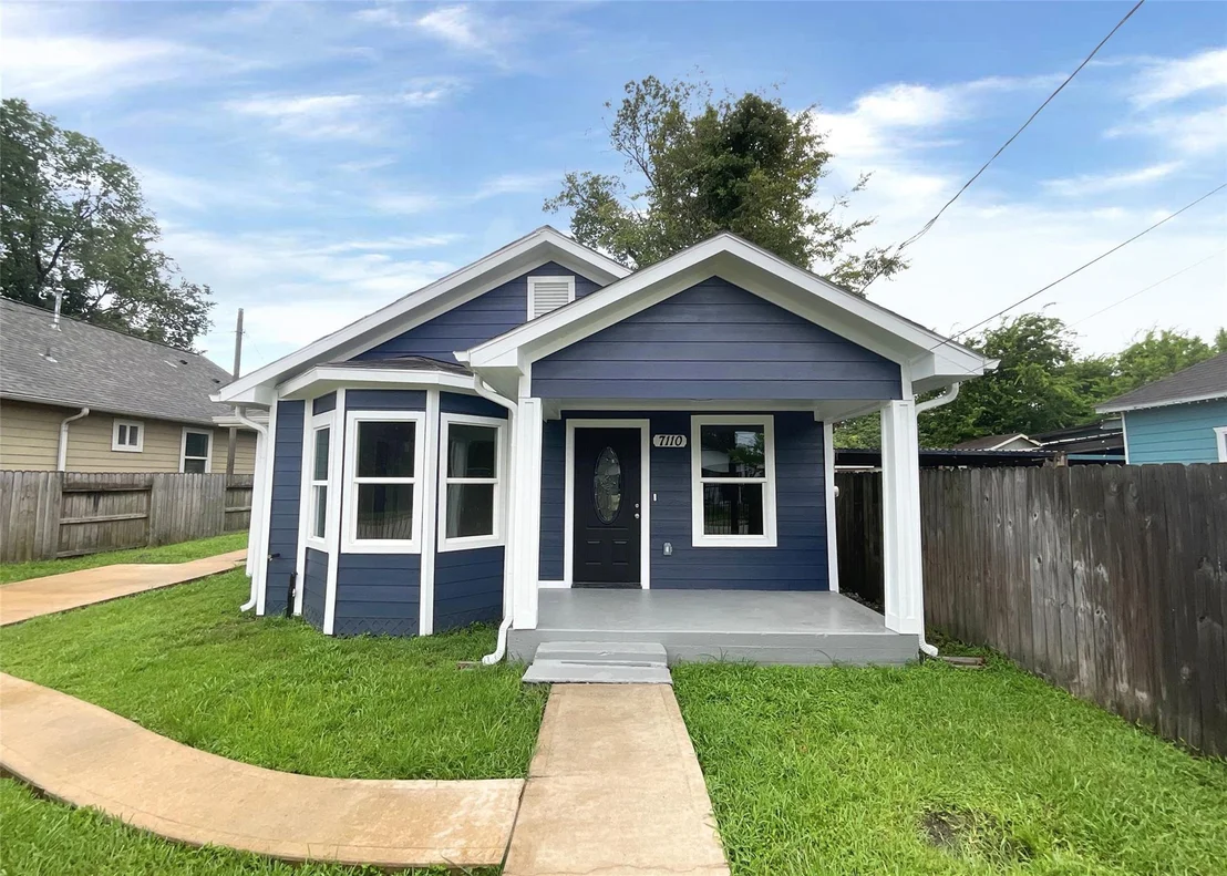 Photo of 7110 Avenue L