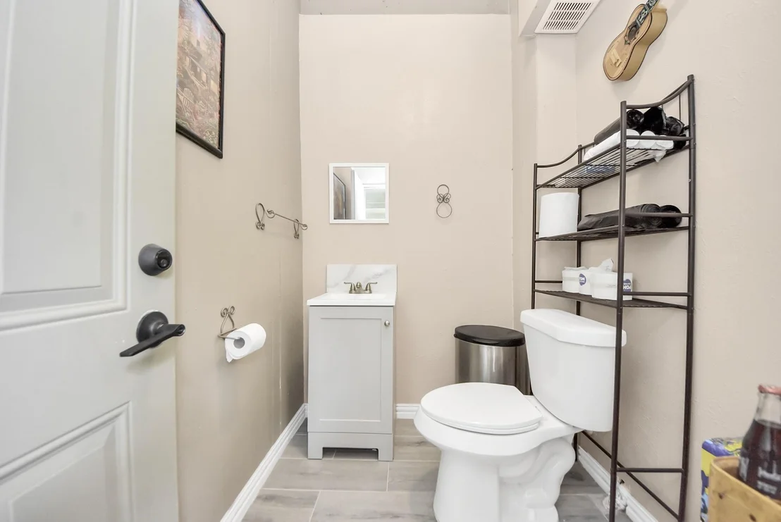 Photo of 6543 Crestford Lane