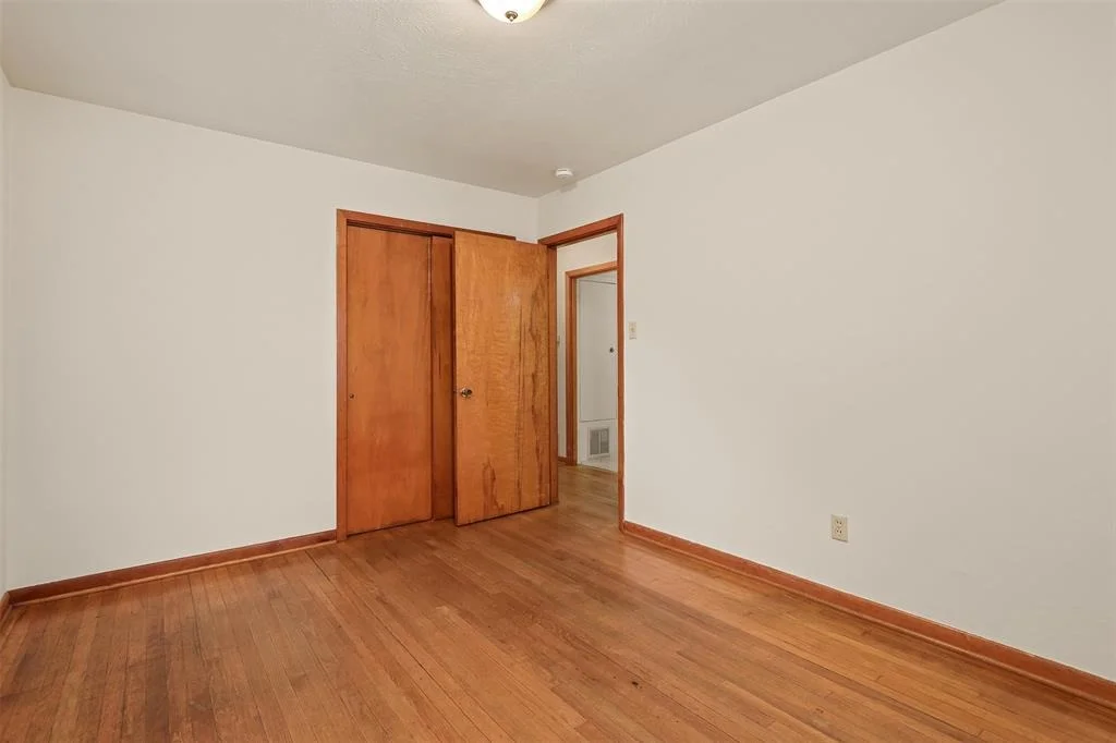 Photo of 2706 John Street