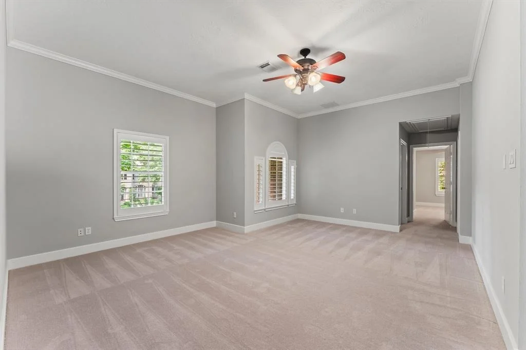 Photo of 54 E Coldbrook Circle