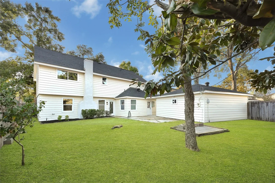 Photo of 5610 Oak Trail Lane