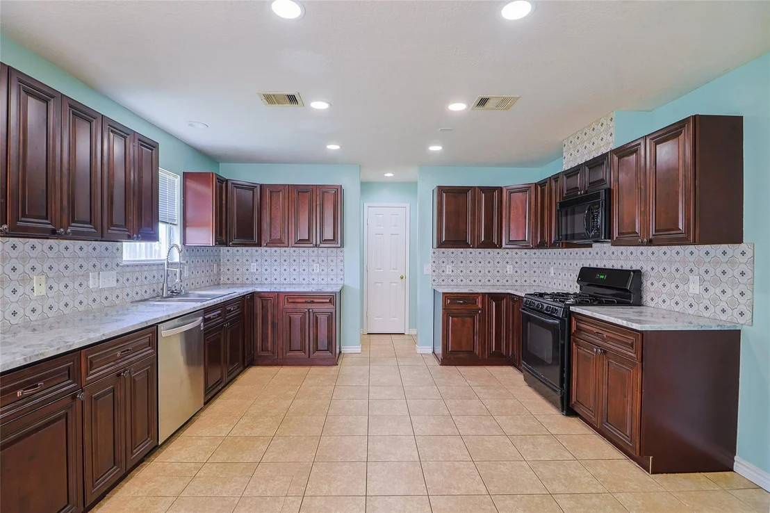 Photo of 19743 Adelaide Meadows Drive