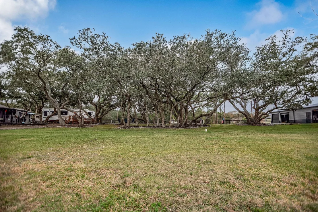 Photo of 1236 Riverside Drive