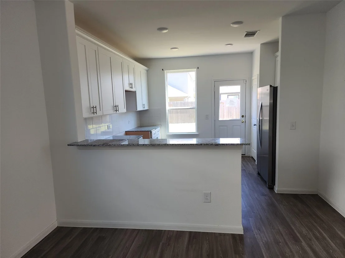 Photo of 25812 Hedgerow Drive