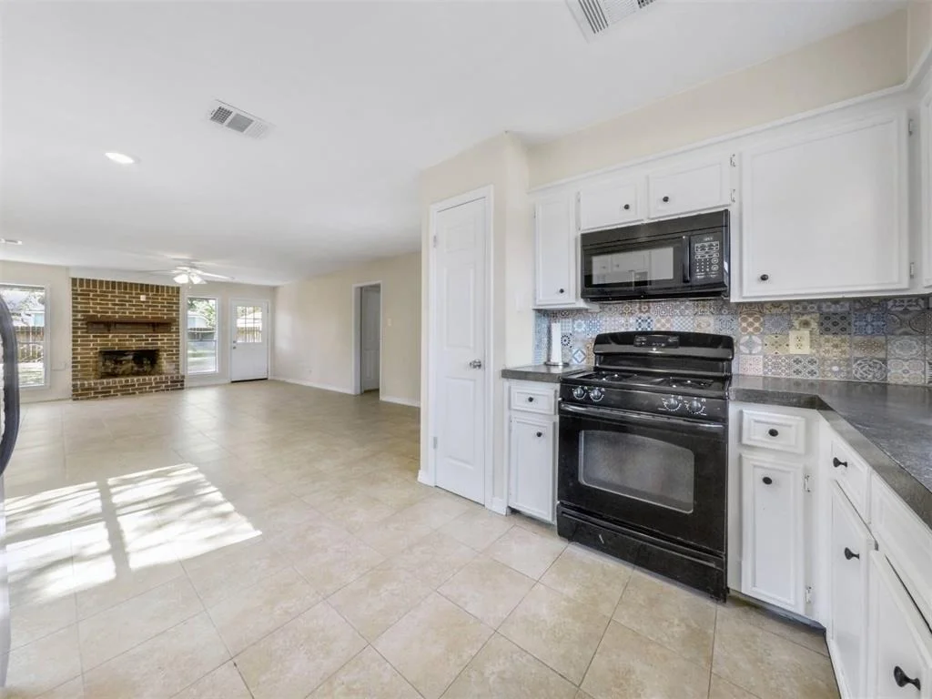 Photo of 23823 English Oak Drive
