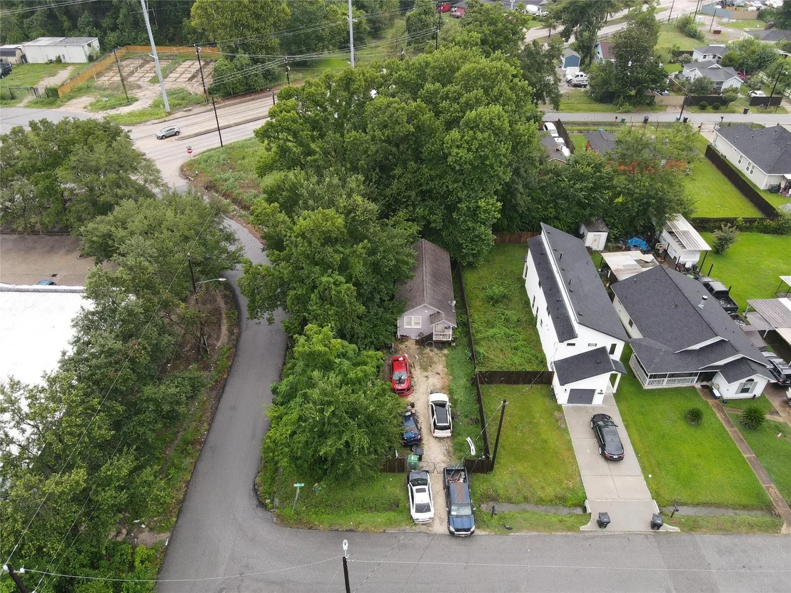 Photo of 7900 Tower Street
