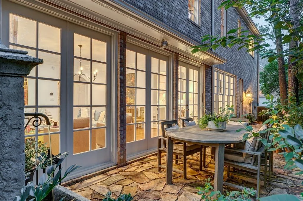 Photo of 30 Hudson Circle