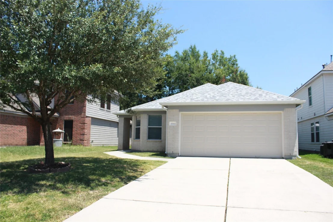 Photo of 16945 Scenic Knoll