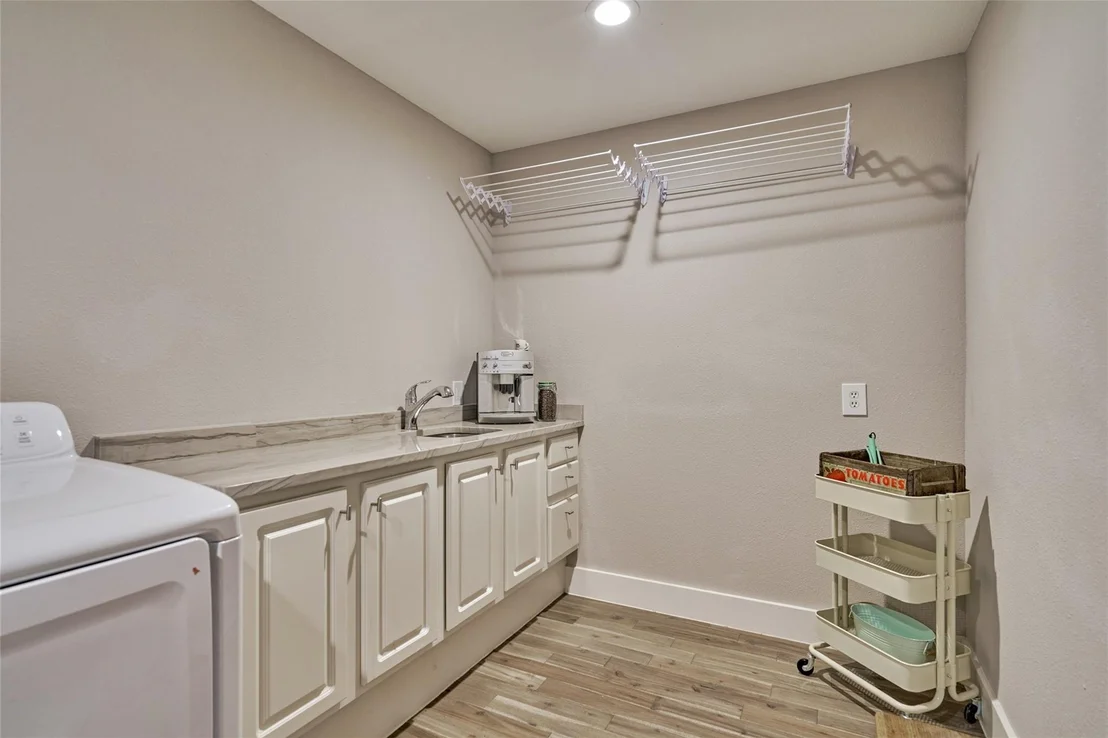 Photo of 38 E Gaslight Place