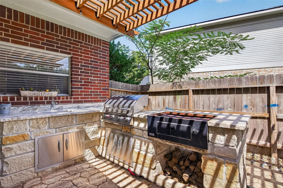 Photo of 10207 Tablerock Drive