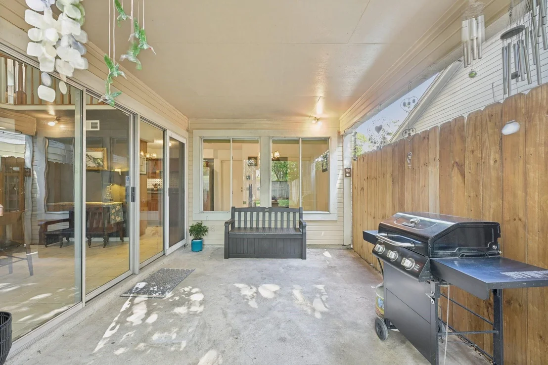 Photo of 3218 Knoll West Drive