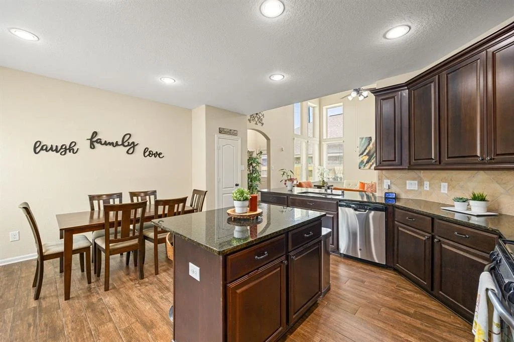 Photo of 6110 Nicholas Lane