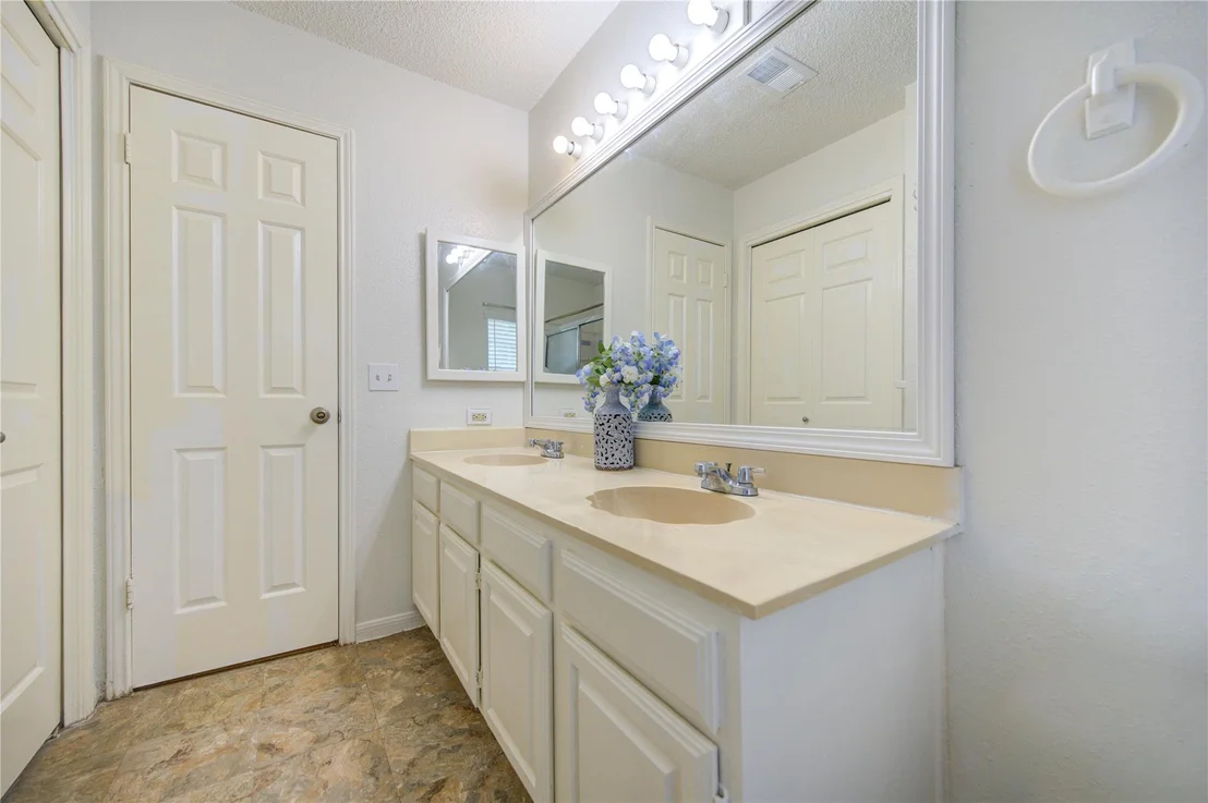 Photo of 3515 Green Fields Drive