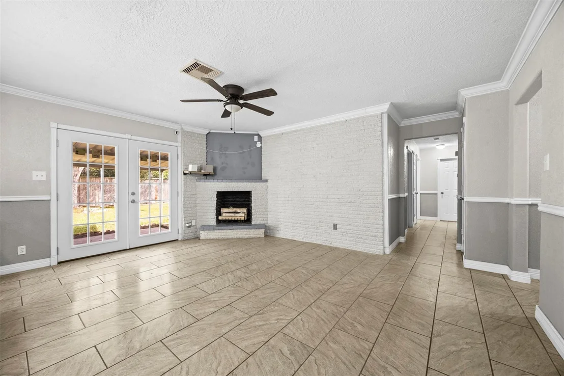 Photo of 539 Edgebrook Drive