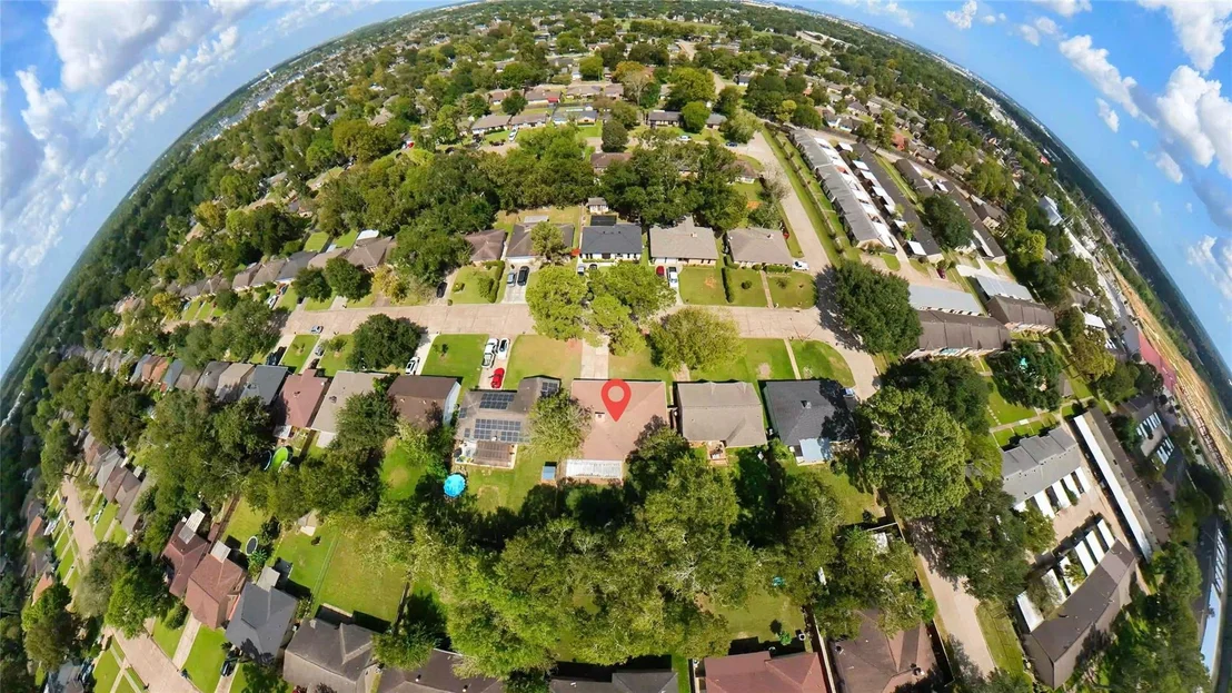 Photo of 17014 Forest Bend Avenue