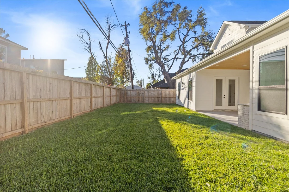 Photo of 7115 Raton Street