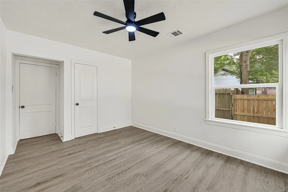 Photo of 1202 N Roberson Street