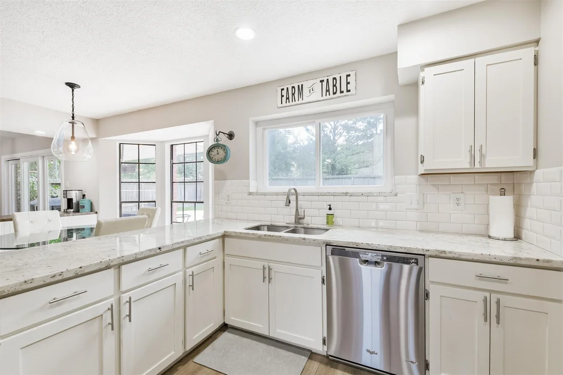 Photo of 2604 Silver Falls Drive
