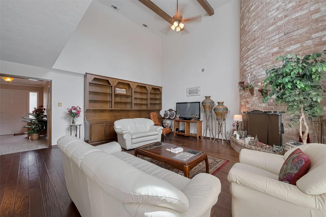 Photo of 14626 Ravenhurst Lane