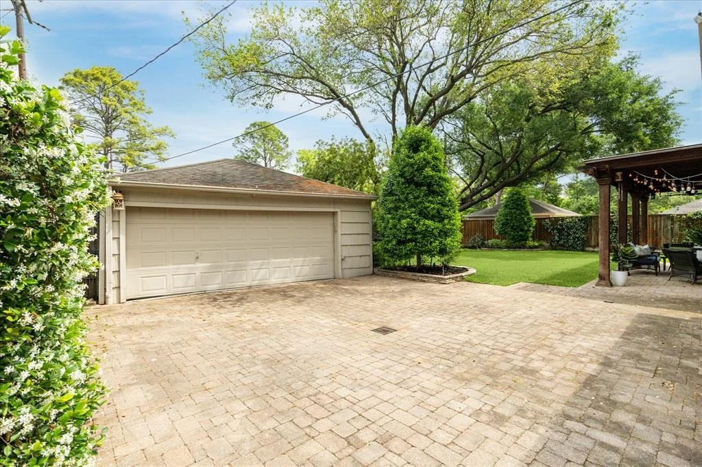 Photo of 10722 Del Monte Drive