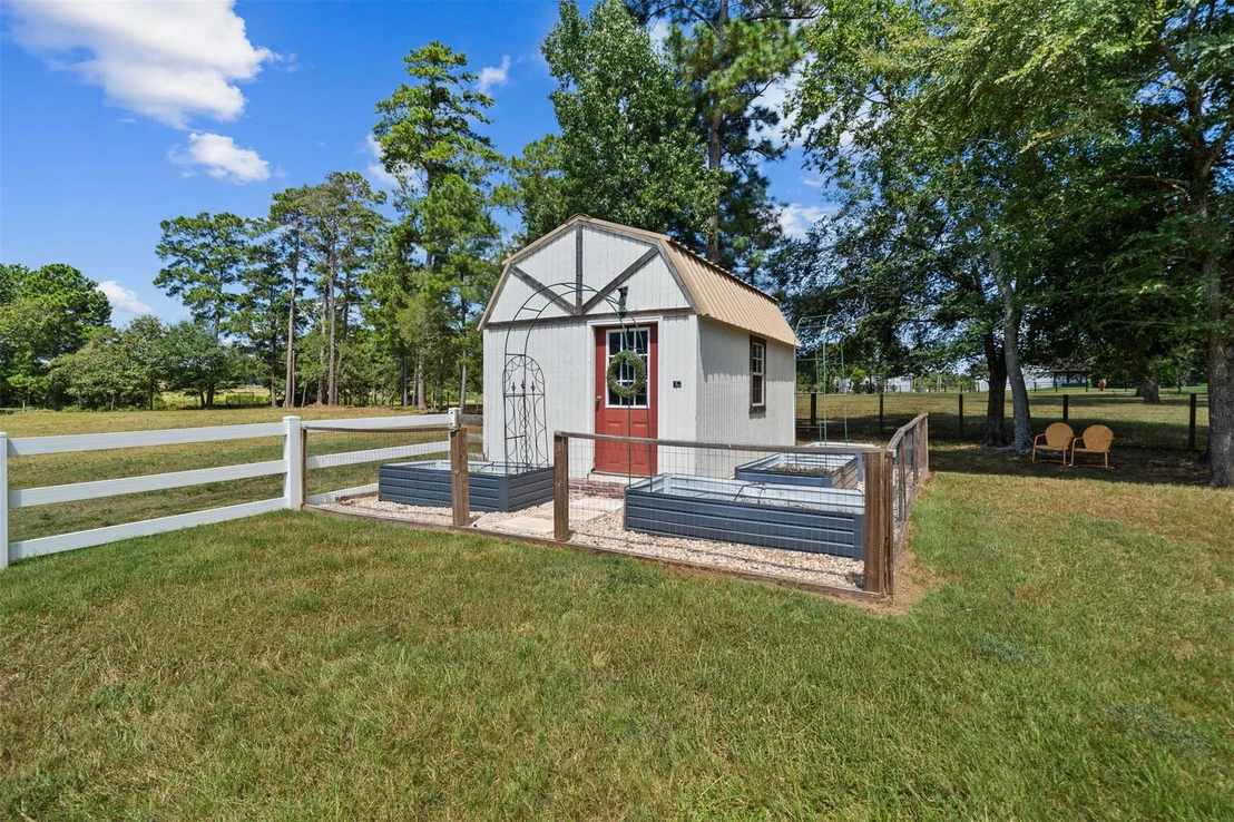 Photo of 46509 Mcgill Road