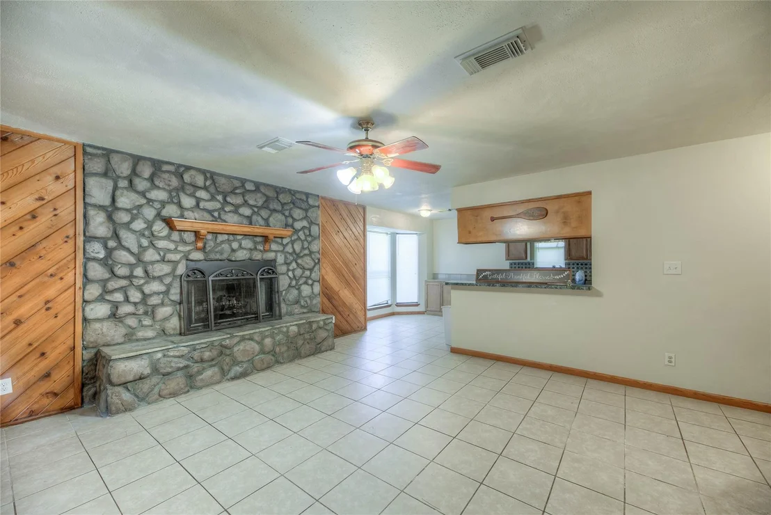 Photo of 647 Moose Drive