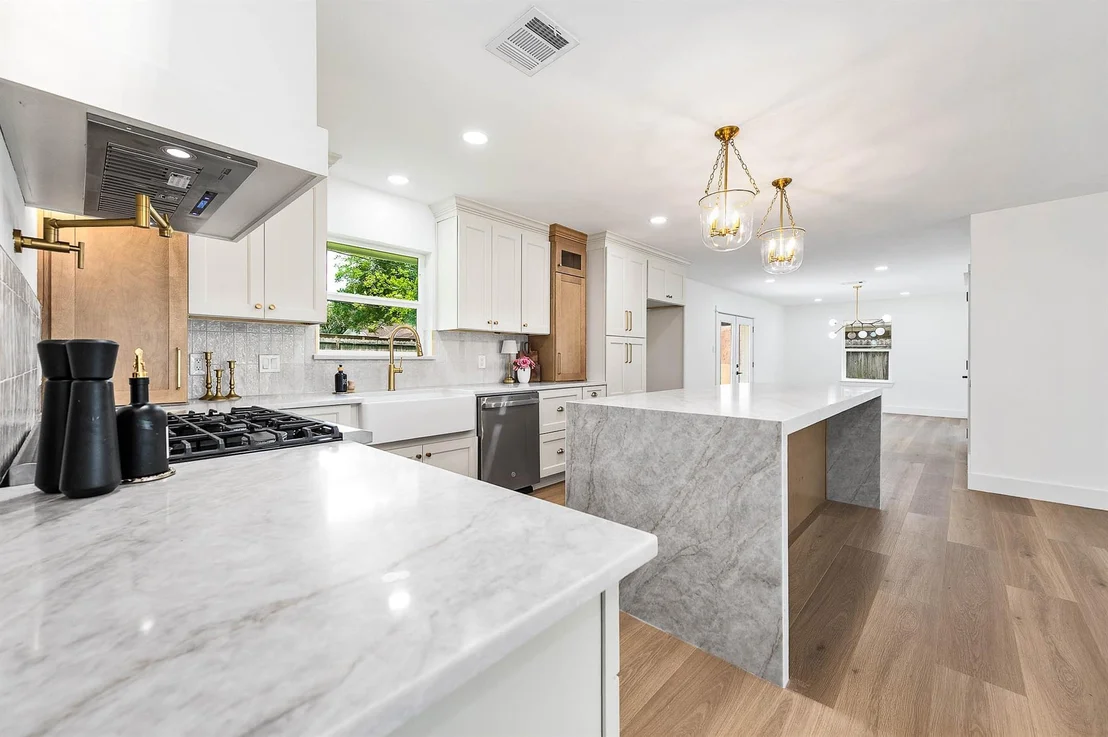 Photo of 10814 Moonlight Drive