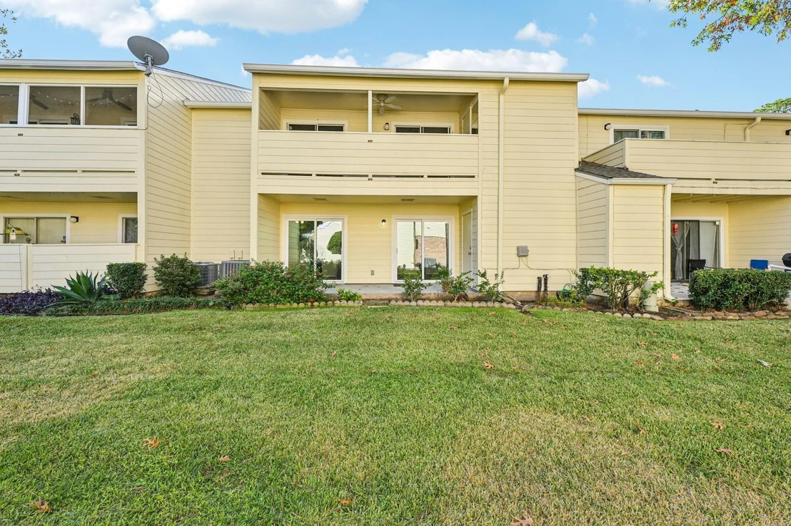 Photo of Unit 607 at 14515 Wunderlich Drive