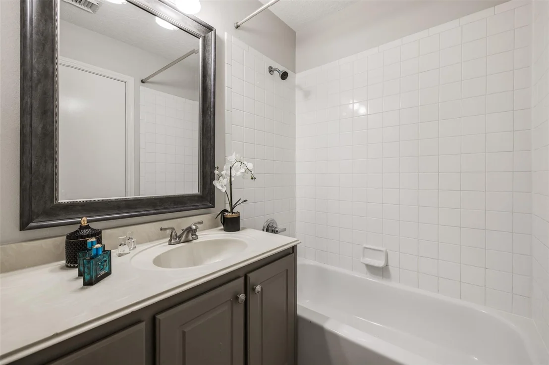 Photo of 1304 Robin Street