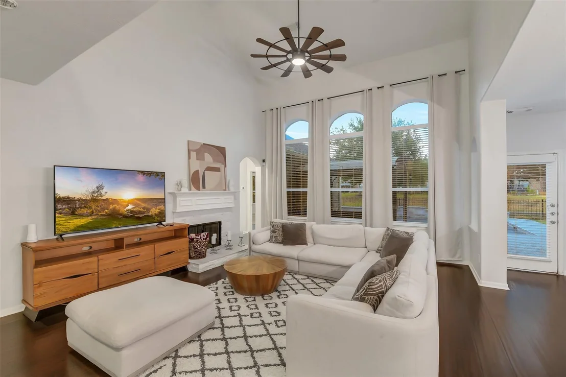 Photo of 30214 Vinebriar Drive