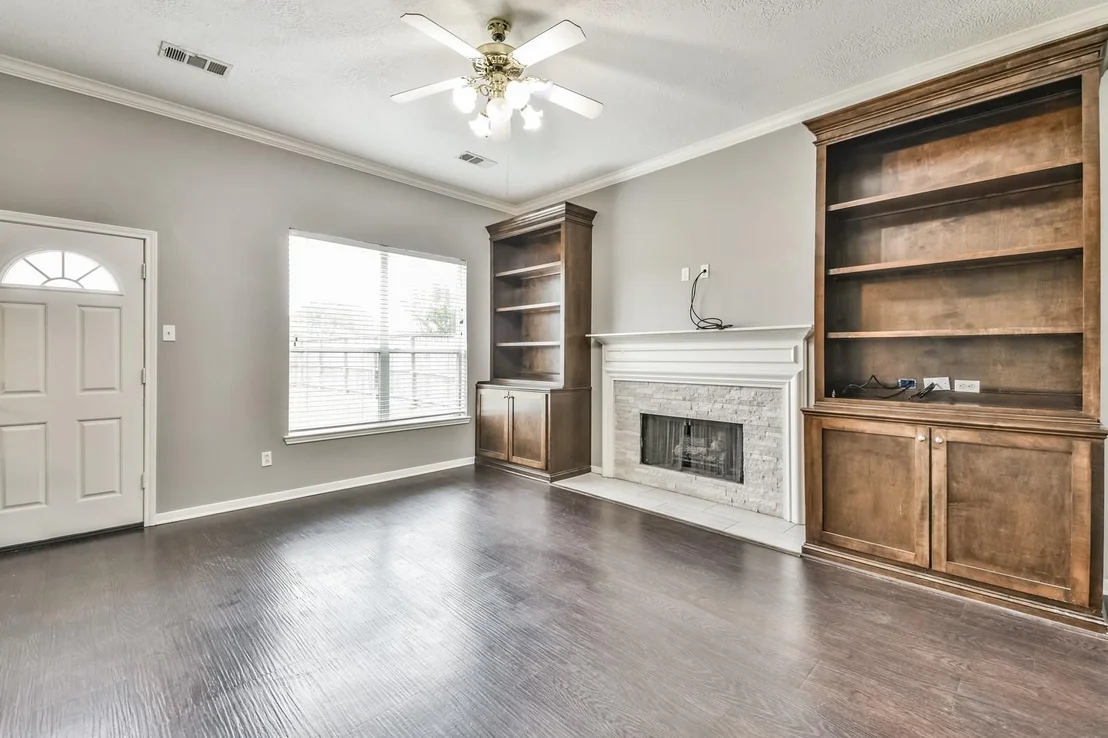 Photo of 6122 Spanish Oak Drive