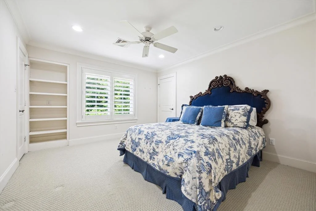 Photo of 3019 Sunset Boulevard