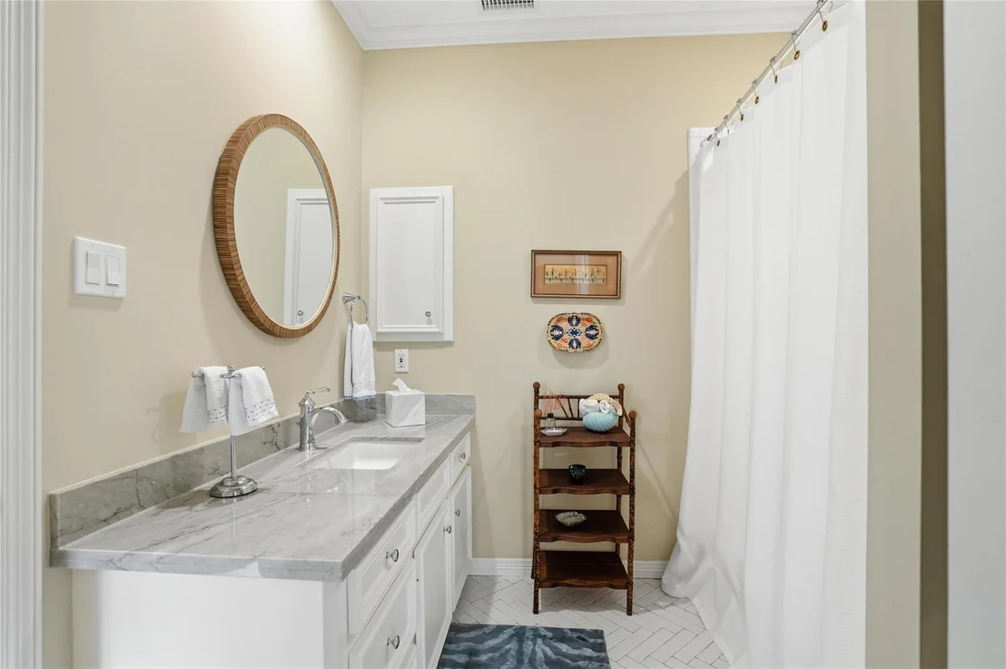 Photo of 207 Sugarberry Circle