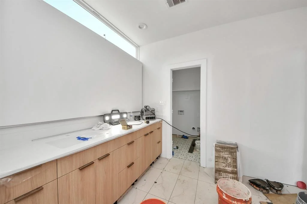 Photo of 2204 Diagonal Lane
