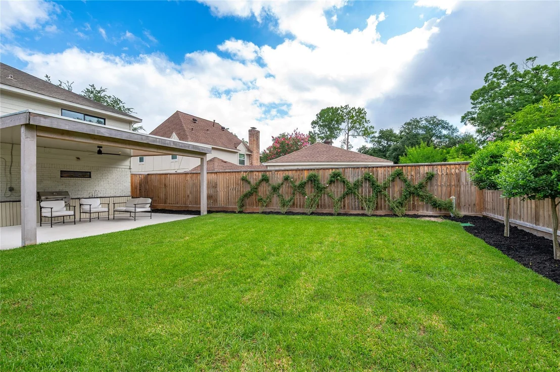 Photo of 12035 Riverview Drive