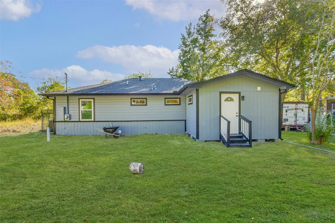 Photo of 8925 Everglade Drive