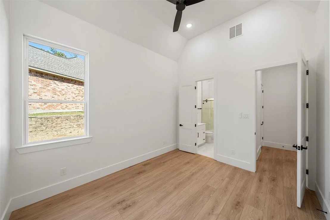 Photo of 258 Pinerock Lane