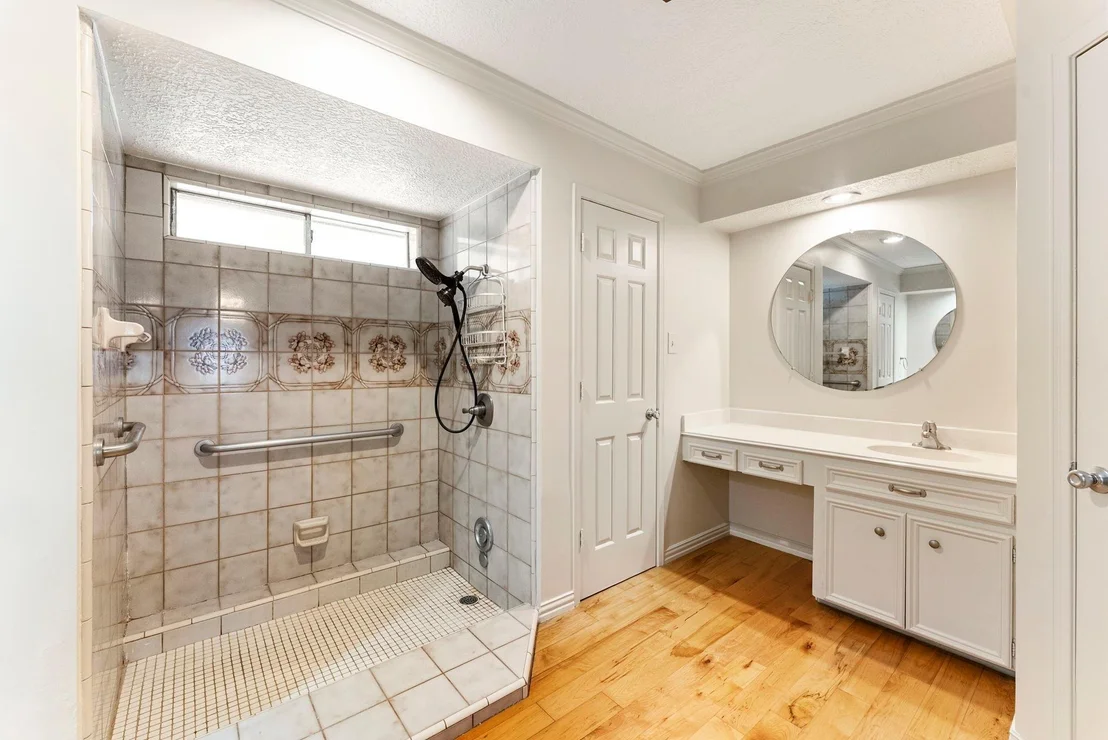 Photo of 5718 Glenmere Lane