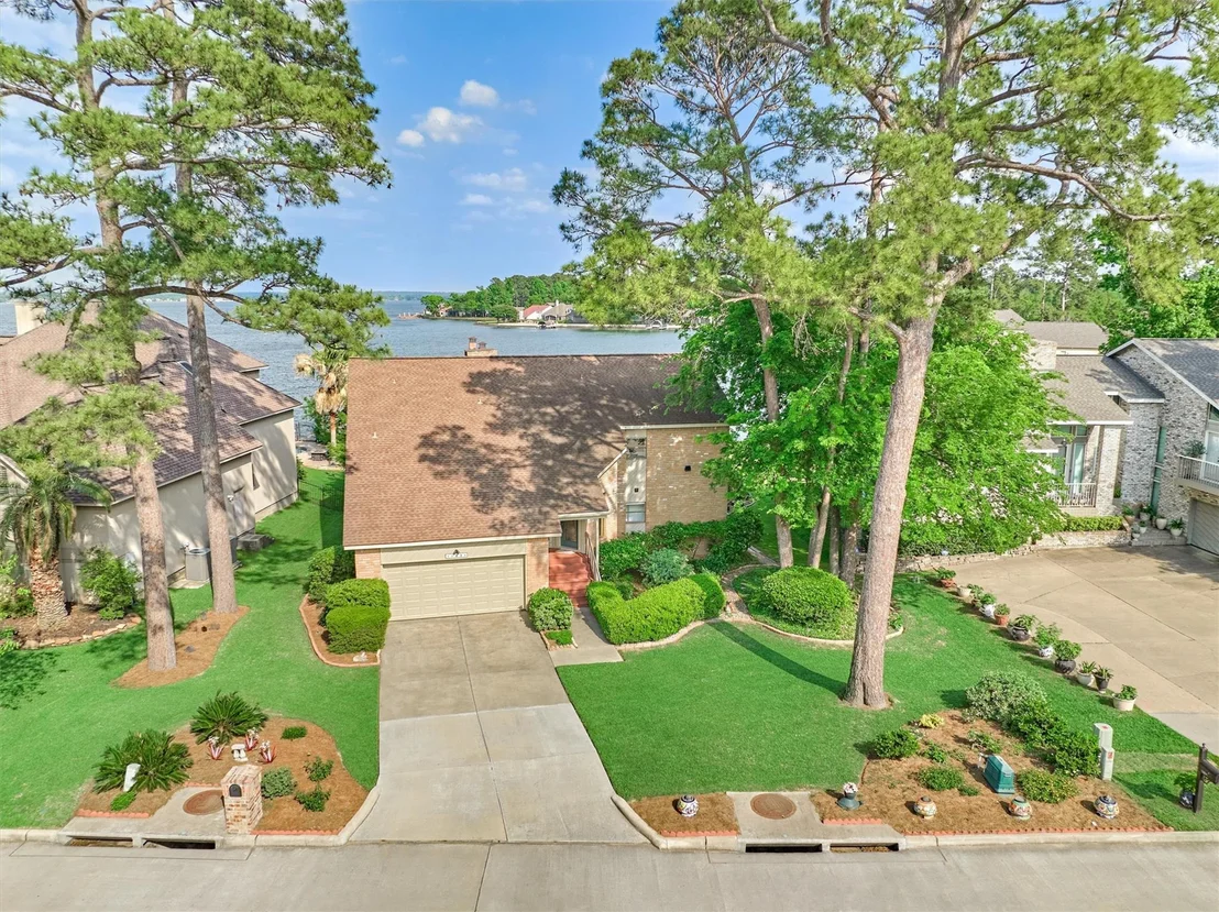 Photo of 11831 Thoreau Drive