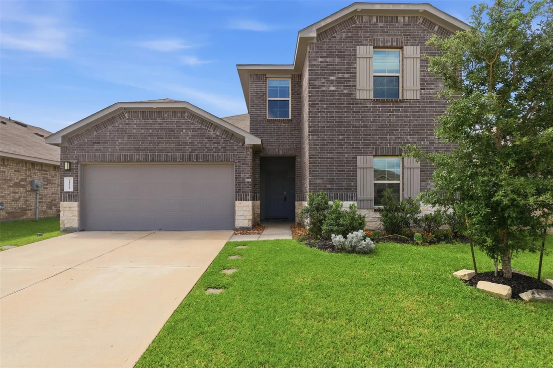 Photo of 21523 Victoria Harbor Drive