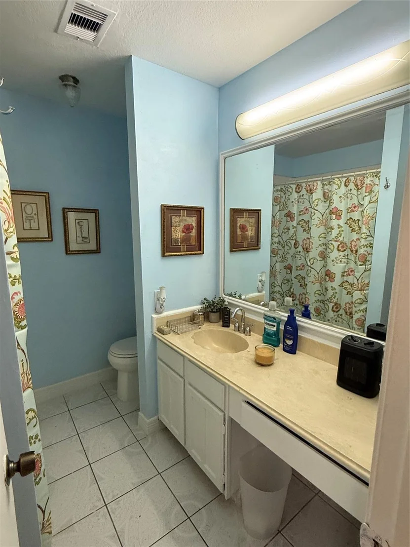 Photo of 214 Maybrook Drive