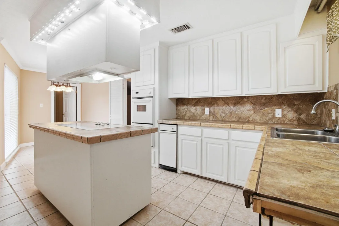 Photo of 74 Oak Grove Lane