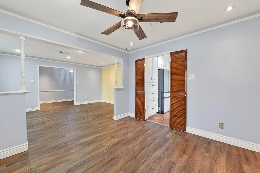 Photo of 906 Pear Tree Lane